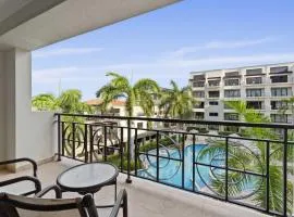 PC314 - Pool View - Couple or Family with kids - 1BR