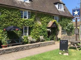 The Star Inn，位于Sulgrave的酒店