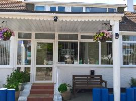 Trevarrian Lodge，位于纽基康沃尔郡机场 - NQY附近的酒店