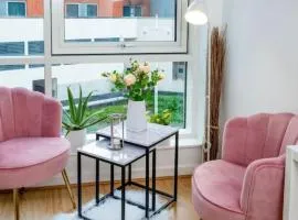 Central Gunwarhf Quays Two Bedroom Apartment