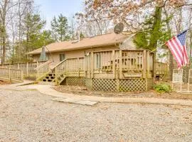 Serene Yellville Retreat with Hot Tub on 85 Acres