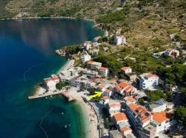 Apartments by the sea Drasnice, Makarska - 23448
