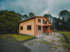 Caba&ntilde;as La Fogata，位于La Ciudad的木屋