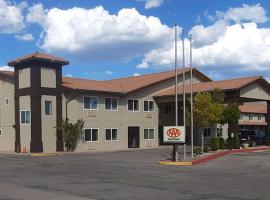 Quality Inn & Suites Grants - I-40，位于格兰茨帕斯的酒店