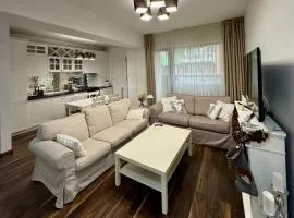 Central Luxury Apartment - Private parking - Self check in - Bujorului Residence