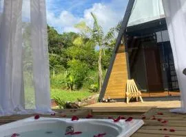 Cabana da reserva com jacuzzi