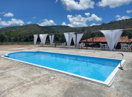 Hotel Restaurante e Camping Beija Flor，位于卡皮托利乌的酒店