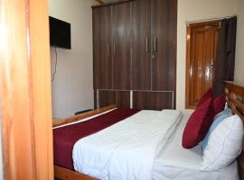 Hotel Lohaghat Regency By Royal Collection Hotels，位于Lohaghāt的酒店