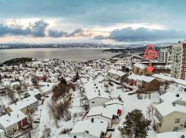 Moderne hus med flott beliggenhet og nærhet til Narvikfjellet og byen，位于纳尔维克的酒店