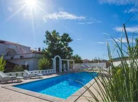 Gorgeous Apartment In Kampor With Sauna