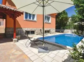 Stunning Home In Split With Jacuzzi