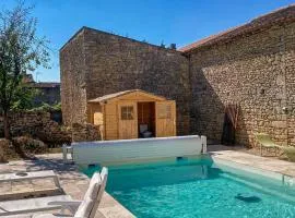Pet Friendly Home In Doux
