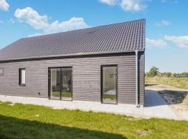 Nice Home In Rømø With Jacuzzi，位于孔斯马克的带按摩浴缸的酒店