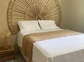 Hostel Wei，位于博阿维斯塔的带泳池的酒店