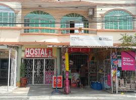 Hostal La GRAN Familia，位于曼塔的酒店