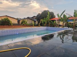The Om Resort，位于阿姆波尔的酒店