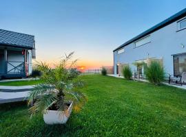 BALTICO Domki Letniskowe，位于萨比诺瓦的木屋