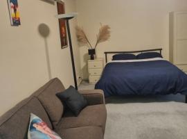 Garden Dreams bungalow，位于Blackburn的酒店