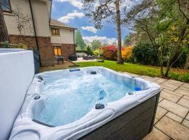 Luxury6BedHouse-HotTub-GamesRoom-Amar Luxury Stays，位于浦耳的酒店