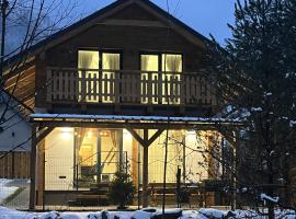 Resort Biela Skala- CHALETKA s vírivkou a saunou，位于比斯特拉的酒店