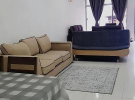 AMAN Homestay Senawang musliim only，位于瑟纳旺的酒店