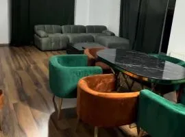 Sabiha Gökcene 5 dk Havuz, balkon, otopark yeşillikler içinde