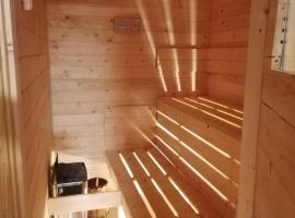 Apartman LAVANDA，位于&Scaron;umarak的带热水浴缸的酒店