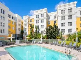 万豪居家酒店代托纳比奇赛道/机场店