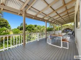 Classic Beach House on Surfside - Pet Friendly