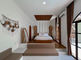 Tujuan Jogja Villas Arjuna With Private Pool，位于Jetis的酒店