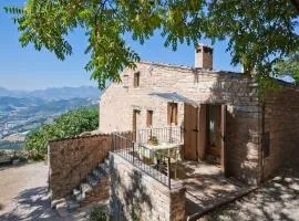 Graceful Holiday Home in Acqualagna with Swimming Pool