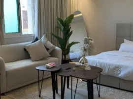 74Stay Elegant&self entry studio