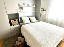 Bijou Serene klitzekleine Wohnung mit Seeblick，位于法伦湖的酒店