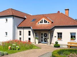 Das Landhaus，位于普吕姆的带热水浴缸的酒店