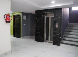 Hotel Aastha Height，位于瑞诗凯诗Dehradun Airport - DED附近的酒店