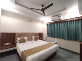 Hotel Earth Inn, Subhash Bridge, RTO Circle, Ahmedabad，位于艾哈迈达巴德的酒店