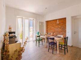 Alessia' s Home，位于蒂拉诺的酒店