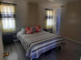 Cabañas Eben-Ezer Parcela，位于Queule的酒店