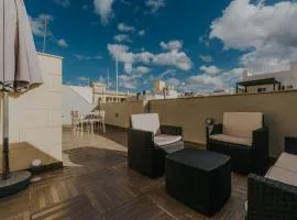 Superb 3 Bed Penthouse with Large Terrace