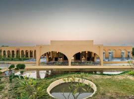 Aaramgah Jawai Resort & Spa, a member of Radisson Individuals Retreat，位于Bijāpur的酒店