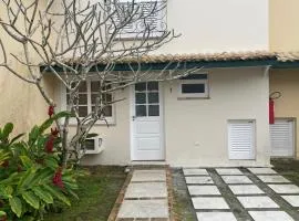 Casa 1 na praia de Juqueí em Condomínio