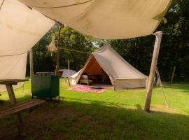 Glampingtent Camping Namasté，位于Berlicum的豪华帐篷