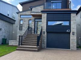 Zee's Homestay，位于Crosby Island的酒店