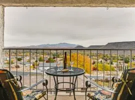 Las Palmas Condo with Pool Access in St George!