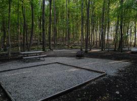 Campsite 1 at Moon Valley Campground，位于Vernon Township的露营地