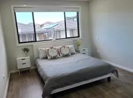 New 5x bedroom The Ponds House