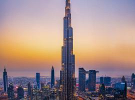 Chalet Homes - Dubai Luxe Stay - Burj Khalifa Fireworks View Downtown，位于迪拜的酒店