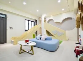 童馨親子包棟民宿 溜滑梯 戲水池 電動麻將