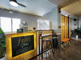 Freddo Studio Apartelle，位于Lapu Lapu City的酒店