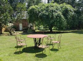 Gîte "L'Annexe du Parc" Sa Vue Splendide，位于维穆蒂尔斯的酒店